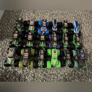 Grave digger lot, monster jam / hot wheels